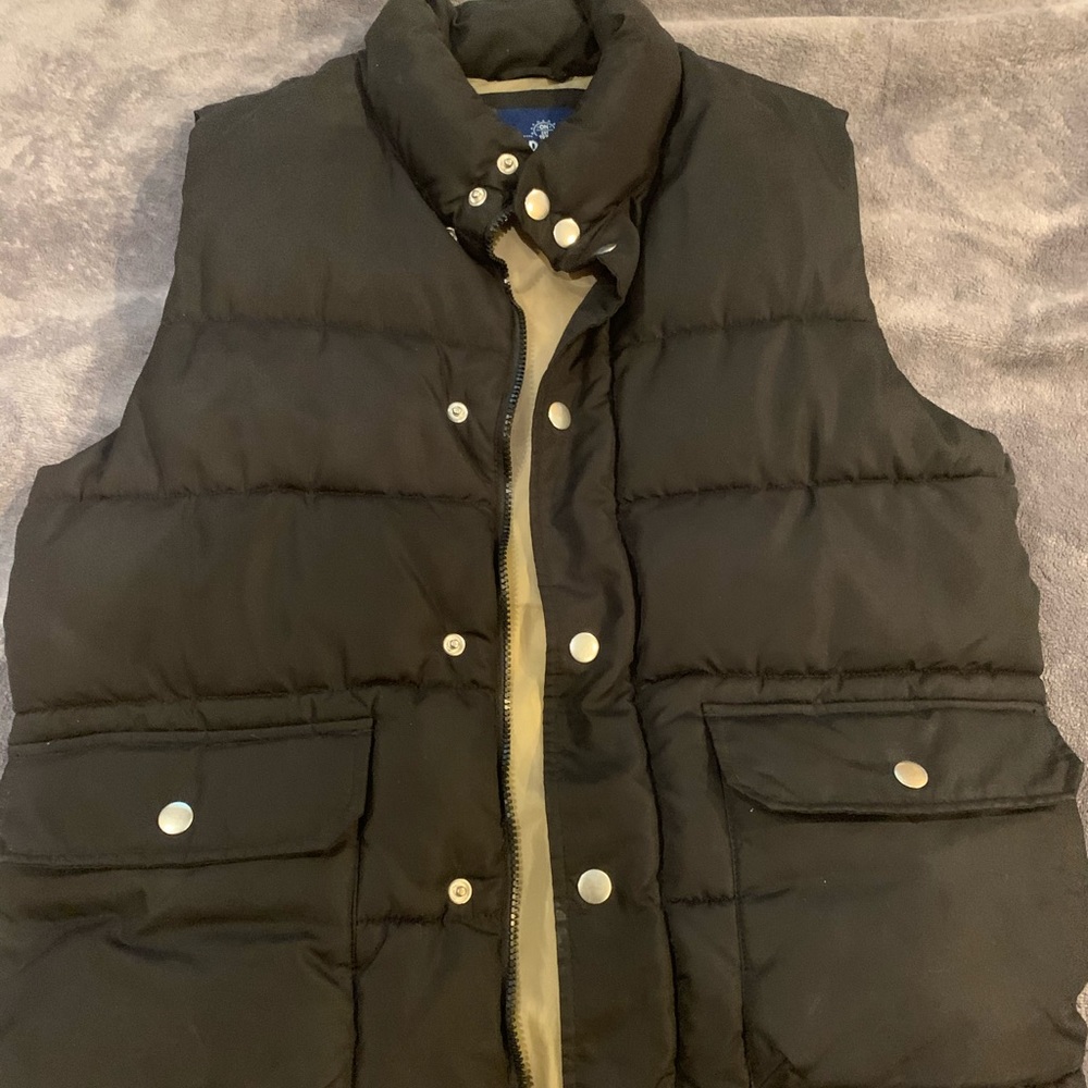 Old Navy Men’s Puffer Vest